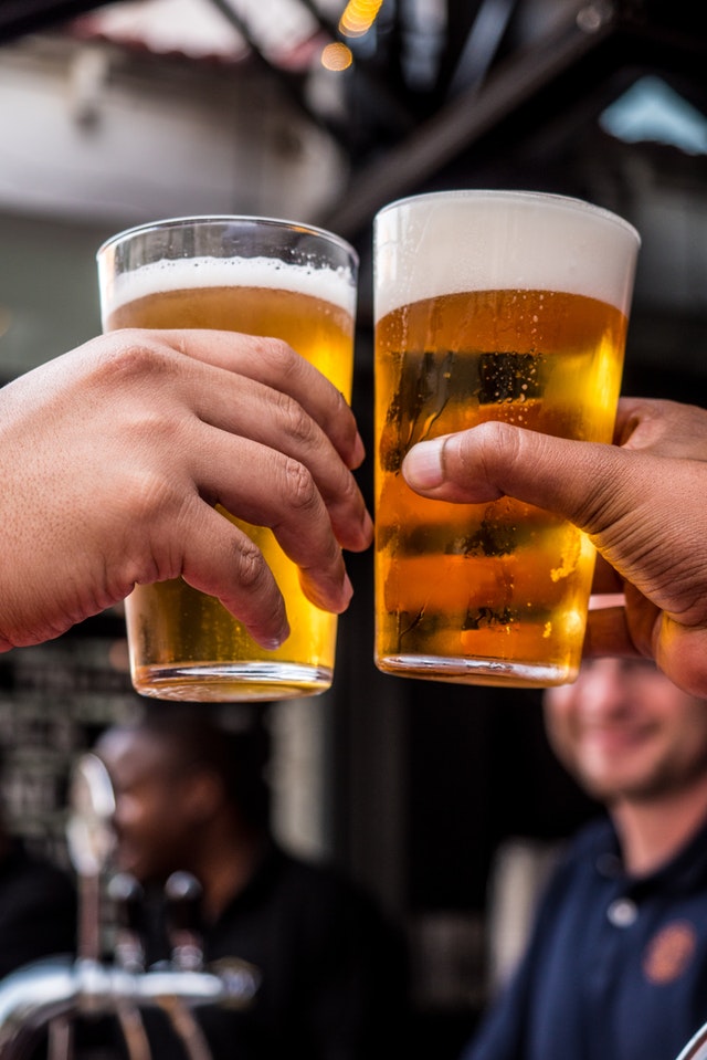 Cata de cerveza durante una despedida de soltero Santander